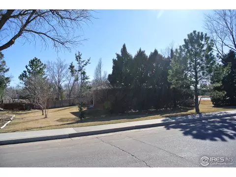 960 10th St, Berthoud, CO 80513 photo 2