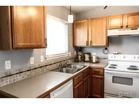 3018 Hawk Dr, Evans, CO 80620 photo 4