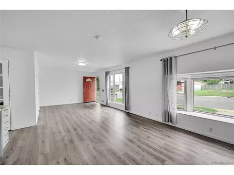641 E 104th Pl, Northglenn, CO 80233 photo 5