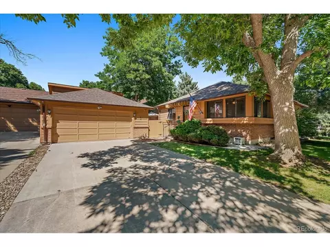 1 S Eagle Cir, Aurora, CO 80012
