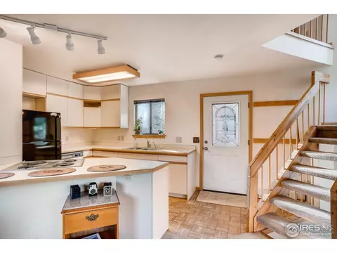 737 Hickory Dr, Lyons, CO 80540 photo 6