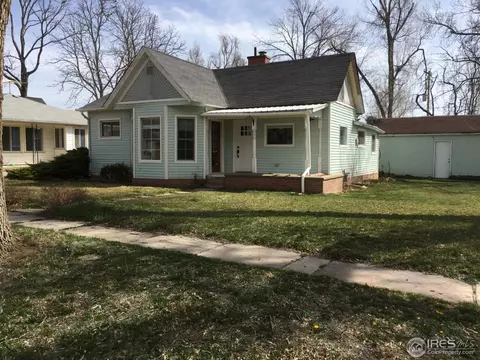 906 N 4th St, Berthoud, CO 80513 photo 2