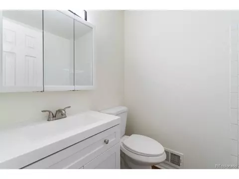 15745 E 13th Pl, Aurora, CO 80011 photo 9