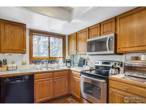 7346 Meadow Ct, Boulder, CO 80301 photo 8