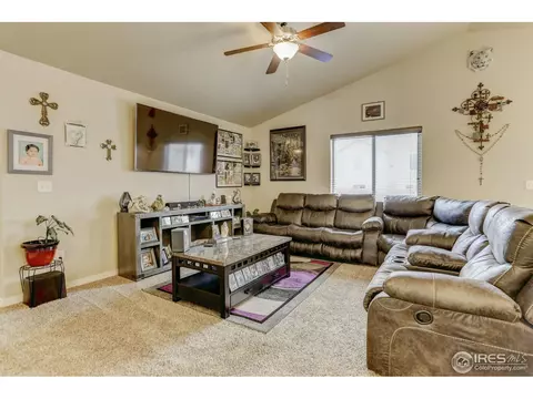 6812 Sequoia St, Frederick, CO 80530 photo 2