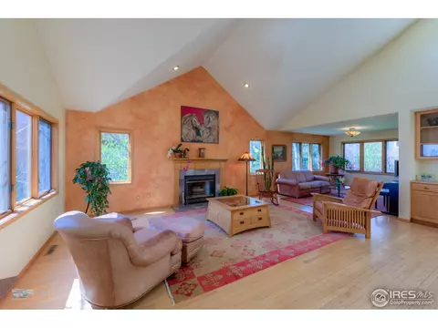 473 Locust Pl, Boulder, CO 80304 photo 2