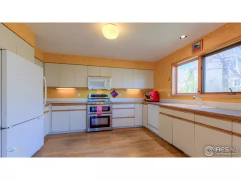 473 Locust Pl, Boulder, CO 80304 photo 5