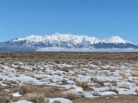 15700 1st St, Blanca, CO 81123