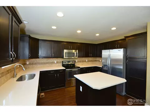 1977 E 166th Dr, Thornton, CO 80602 photo 2