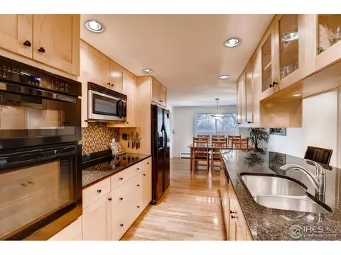 4557 Tanglewood Trl, Boulder, CO 80301 photo 6