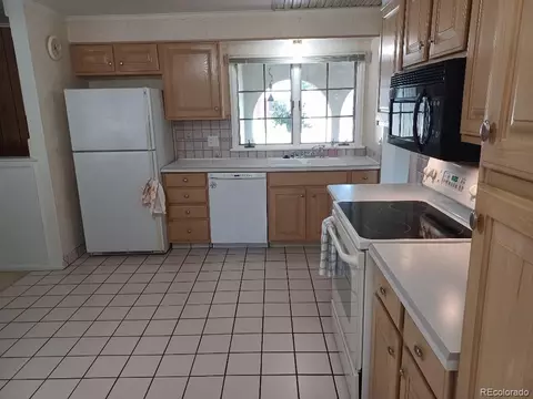 8437 Chase Dr, Arvada, CO 80003 photo 9