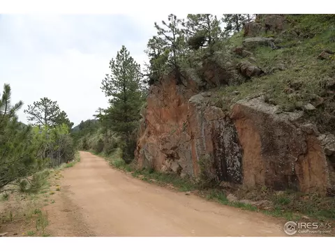 12850 N Saint Vrain Dr, Lyons, CO 80540 photo 2