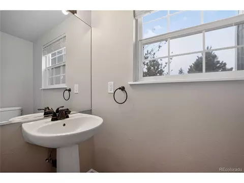 Bath - 22471 E Princeton Dr, Aurora, CO 80018 photo 3 of 4