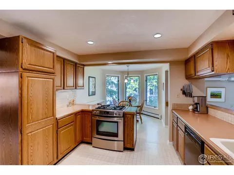 7478 Park Cir, Boulder, CO 80301 photo 13