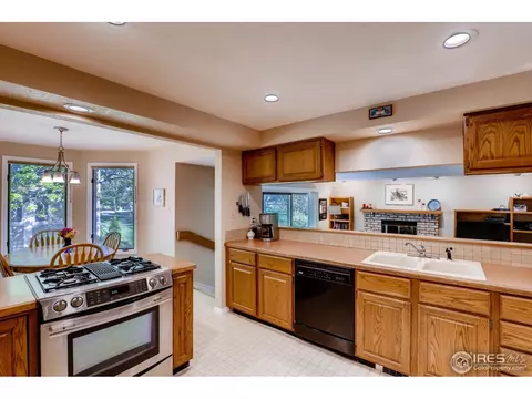 7478 Park Cir, Boulder, CO 80301 photo 14