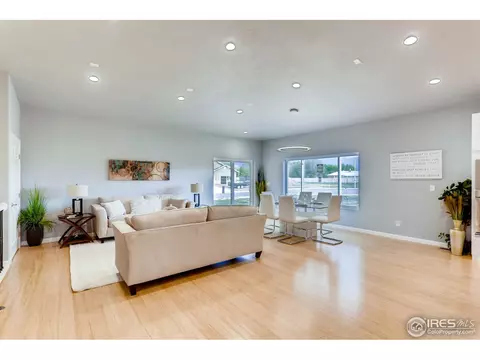 16036 E 10th Pl, Aurora, CO 80011 photo 2