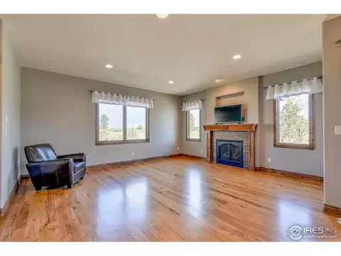 5724 Pineview Ct, Windsor, CO 80550 photo 2