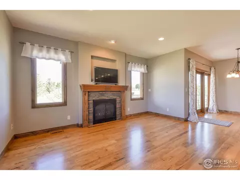 5724 Pineview Ct, Windsor, CO 80550 photo 3