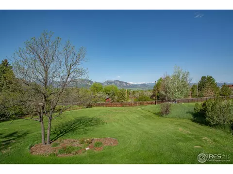 754 Wells Dr, Boulder, CO 80303 photo 2