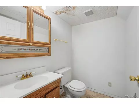Bath - 14213 E Marina Dr, Aurora, CO 80014 photo 4 of 5