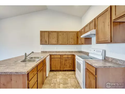 933 Mt Shavano Ave, Severance, CO 80550 photo 5