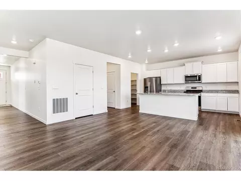 27460 E Cedar Pl, Aurora, CO 80018 photo 6