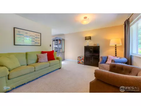 313 E 5th Ave, Longmont, CO 80504 photo 3