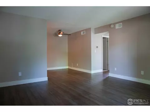 3250 Oneal Cir #B-15, Boulder, CO 80301 photo 2