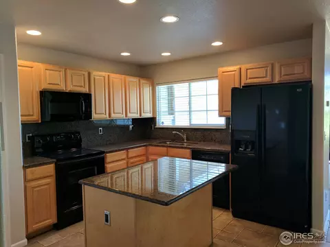 135 Bayside Cir, Windsor, CO 80550 photo 2