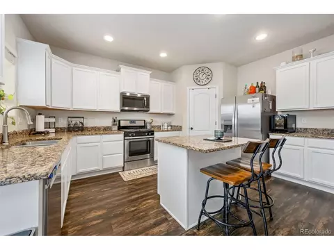 Kitchen - 11201 Charles St, Longmont, CO 80504 photo 2 of 3