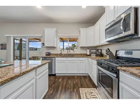 Kitchen - 11201 Charles St, Longmont, CO 80504 photo 3 of 3