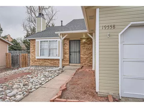 19558 E Purdue Pl, Aurora, CO 80013 photo 3