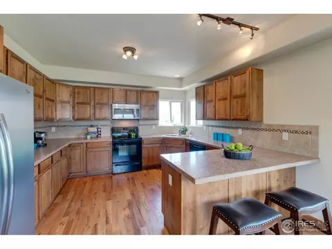 785 Pyramid Peak St, Berthoud, CO 80513 photo 2