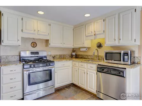 63 Pinewood Dr, Lyons, CO 80540 photo 7