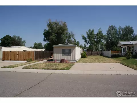 1075 Macdavidson Cir, Dacono, CO 80514 photo 1