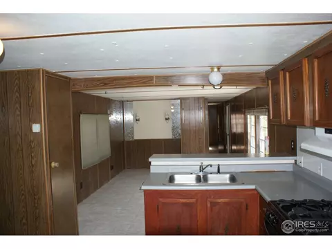1075 Macdavidson Cir, Dacono, CO 80514 photo 2