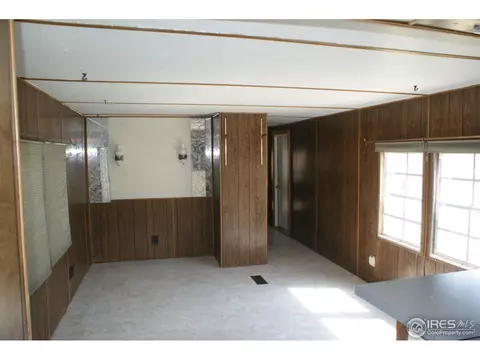 1075 Macdavidson Cir, Dacono, CO 80514 photo 4