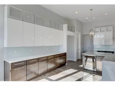 10704 Bluffside Dr, Lone Tree, CO 80124 photo 3