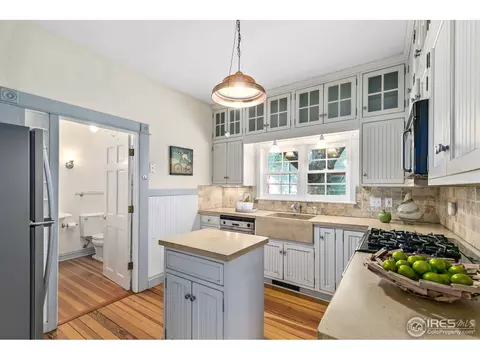 2542 Pine St, Boulder, CO 80302 photo 14