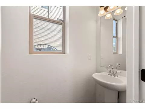 18251 E 47th Dr, Denver, CO 80249 photo 9