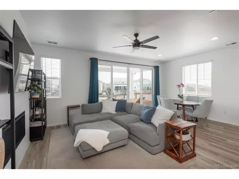 27728 E 10th Dr, Aurora, CO 80018 photo 22