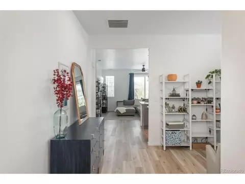 27728 E 10th Dr, Aurora, CO 80018 photo 8