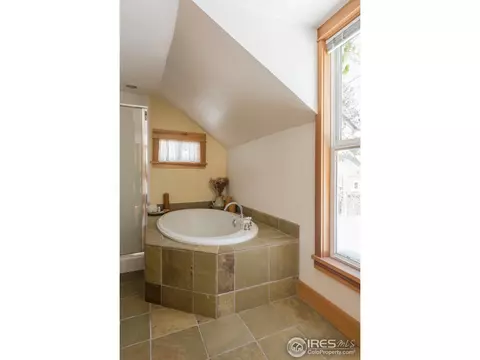 735 Pine St, Boulder, CO 80302 photo 17
