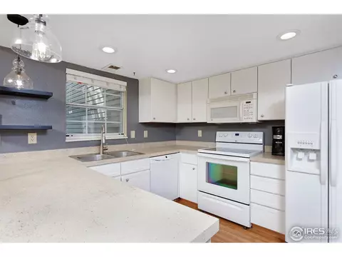12573 E Pacific Cir #A, Aurora, CO 80014 photo 11