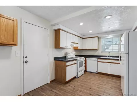 14190 E Warren Pl, Aurora, CO 80014 photo 3
