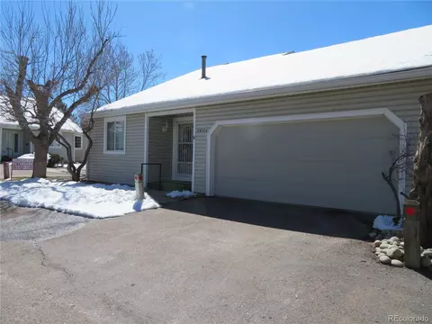 2812 S Heather Gardens Way #A, Aurora, CO 80014