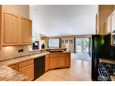 215 Redcloud Ave, Berthoud, CO 80513 photo 9