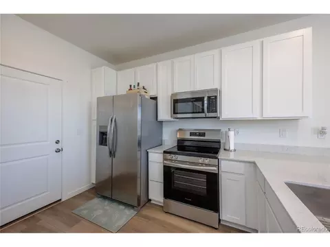 Kitchen - 9072 Gladiola Way #E, Arvada, CO 80005 photo 2 of 2