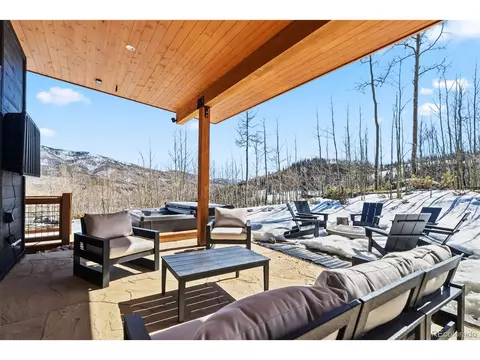 Exterior - 283 Mckay Rd, Silverthorne, CO 80498 photo 7 of 13