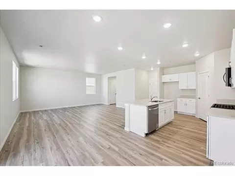 209 Grayson Ave, Fort Lupton, CO 80621 photo 3